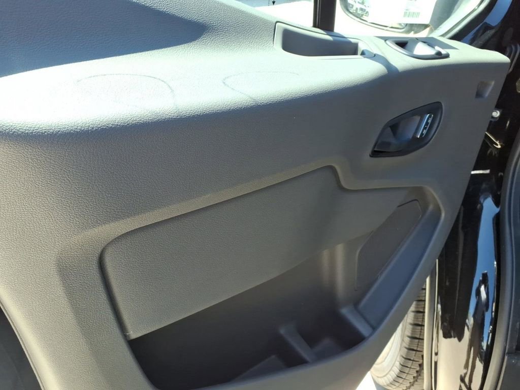 New 2026 Ford Transit 250 148 Medium Roof RWD image 11