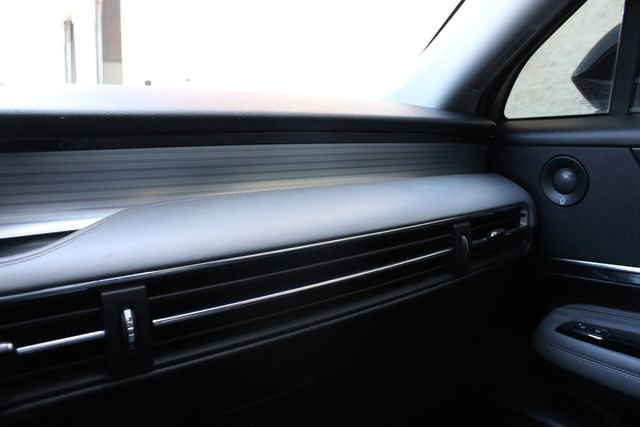 Used 2020 Lincoln Corsair Reserve w/ Elements Package FWD image 21