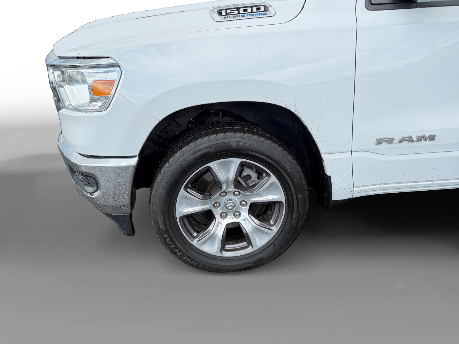 Used 2024 RAM 1500 Laramie image 9