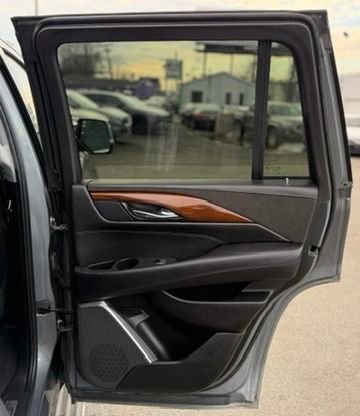 Used 2019 Cadillac Escalade Luxury image 29