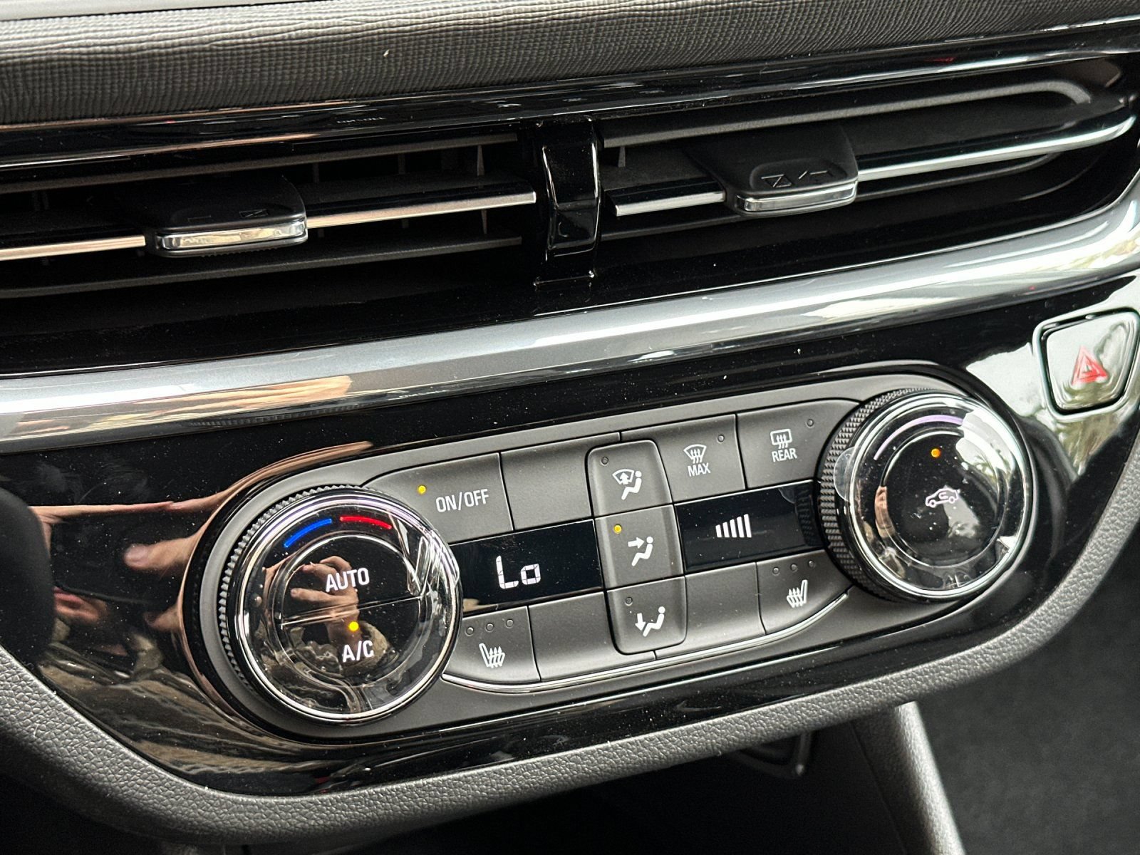 New 2026 Buick Envista Sport Touring w/ Convenience I Package FWD image 20