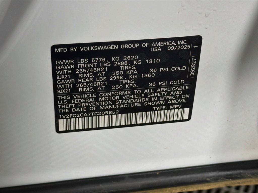 Used 2026 Volkswagen Atlas Cross Sport SEL Premium R-Line AWD/4WD image 34