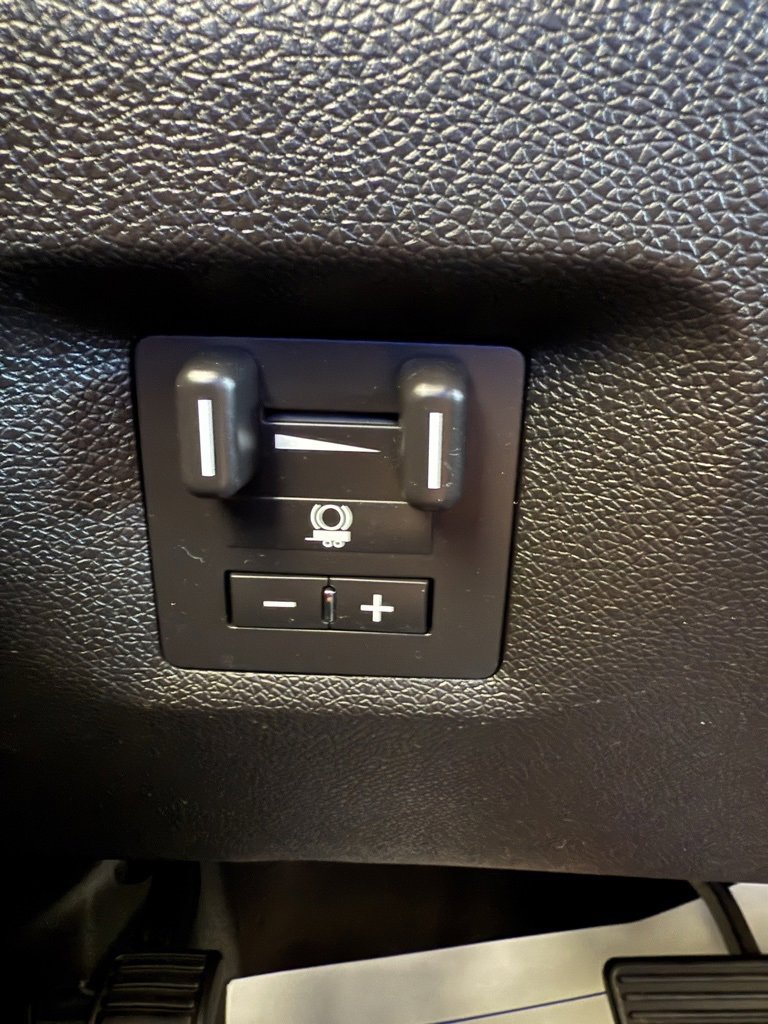 Used 2013 Chevrolet Silverado 1500 LT image 31