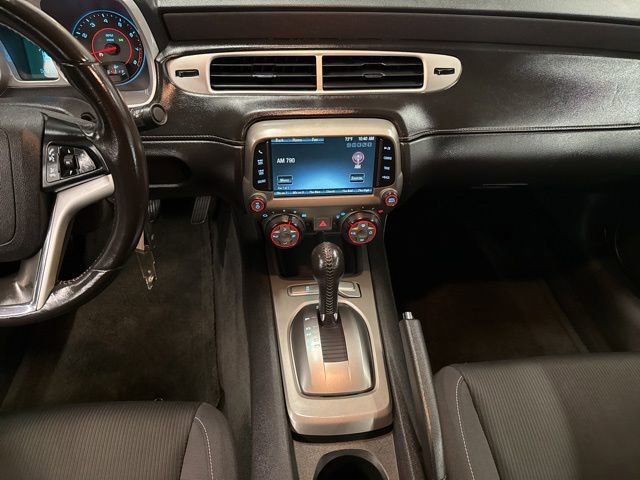Used 2015 Chevrolet Camaro LT RWD image 18