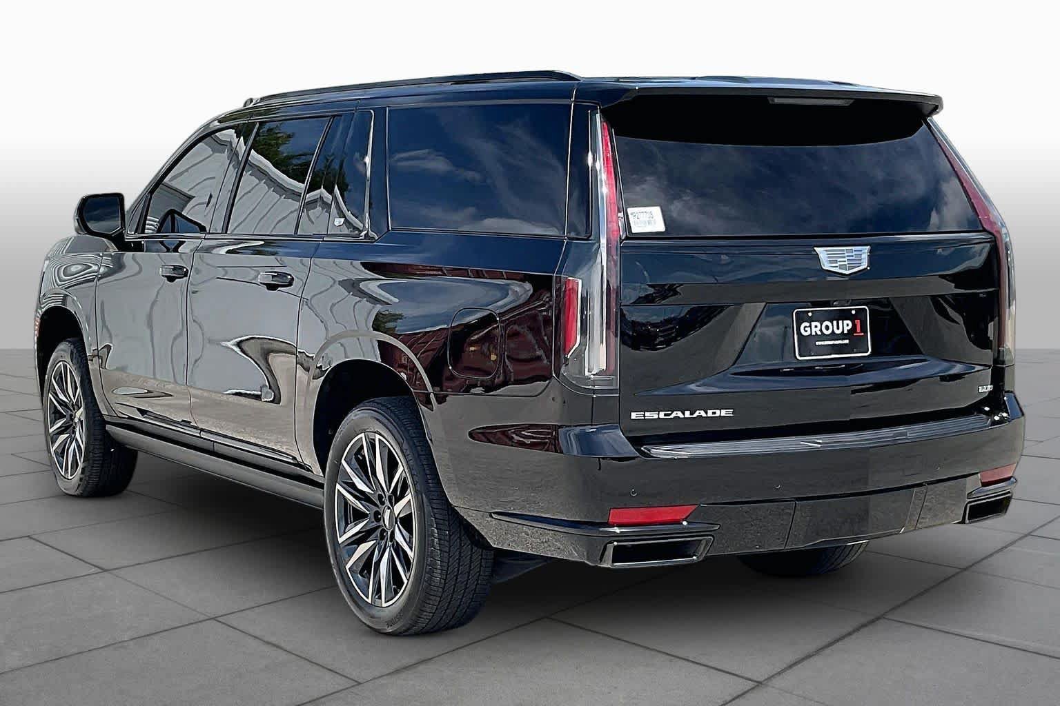 Used 2021 Cadillac Escalade ESV Sport Platinum AWD/4WD image 12