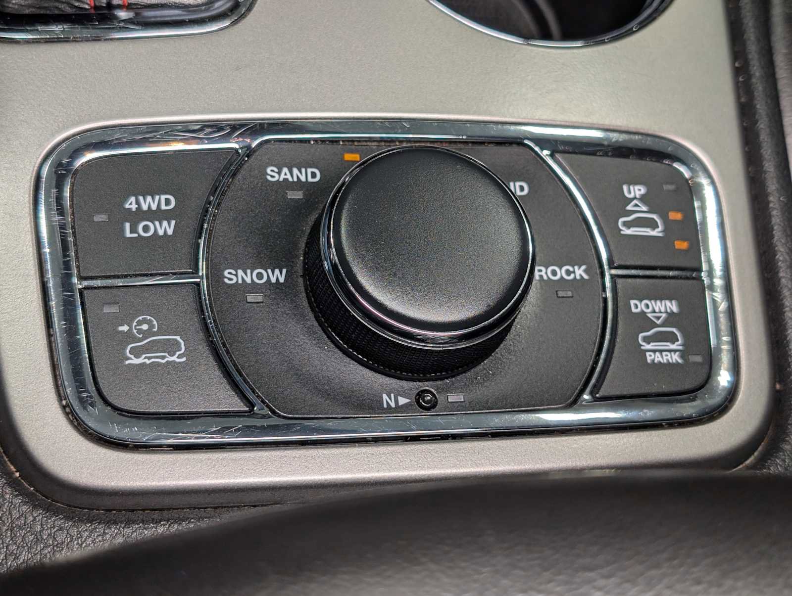 Used 2017 Jeep Grand Cherokee Trailhawk AWD/4WD image 30