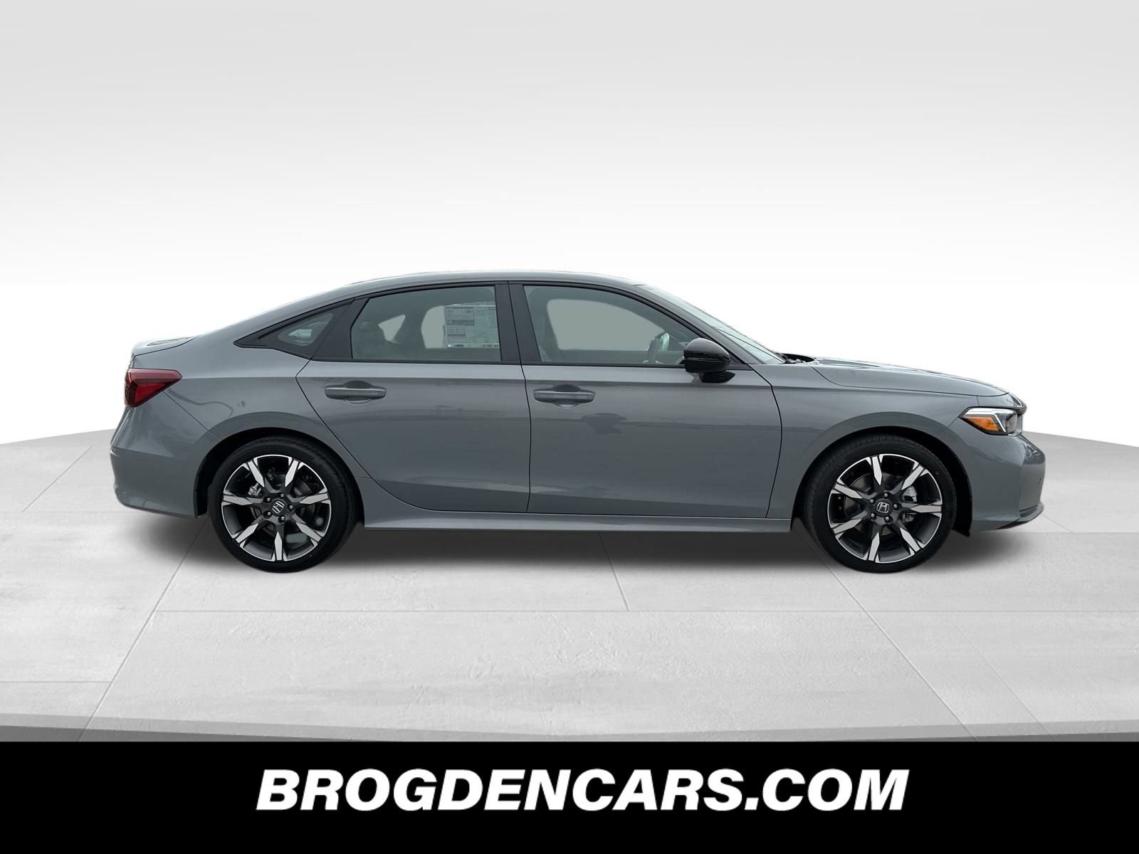 Used 2025 Honda Civic Sport image 2