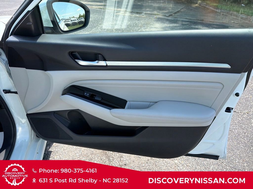 Certified 2021 Nissan Altima 2.5 SV w/ SV Premium Package FWD image 37