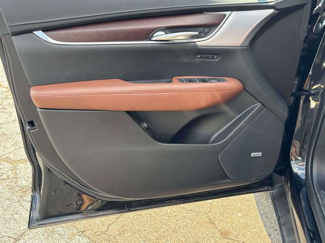 Used 2023 Cadillac XT5 Sportv w/ Technology Package AWD/4WD image 9