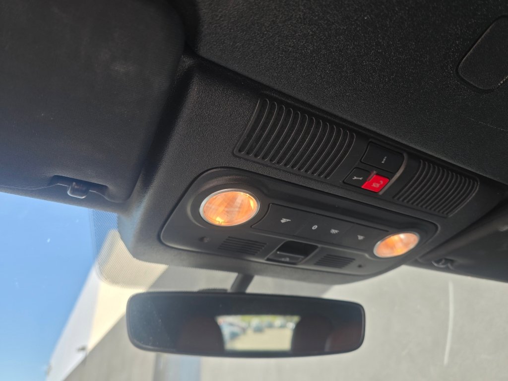 Used 2017 Volkswagen Beetle 1.8T Classic image 16