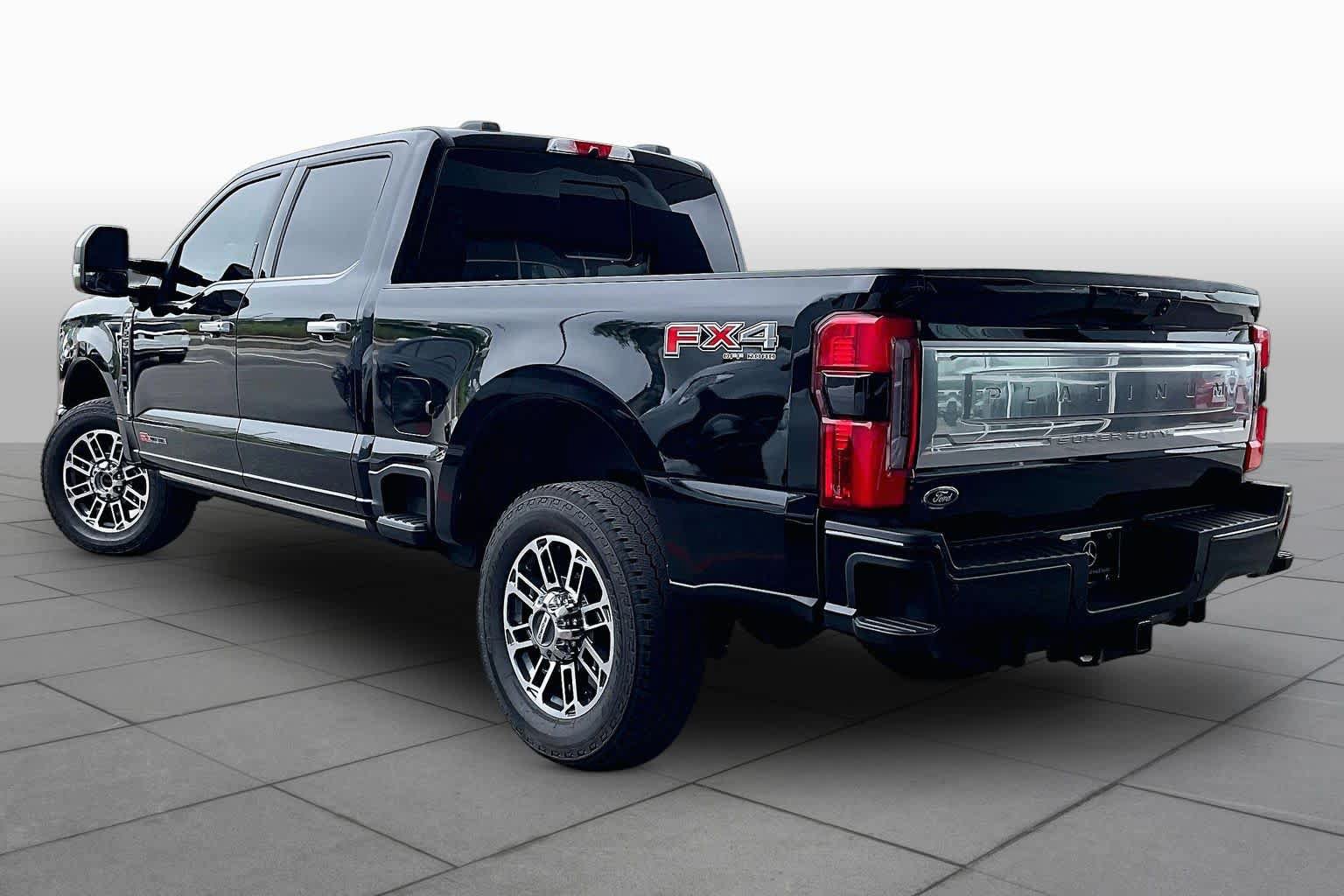 Used 2026 Ford F250 Platinum w/ Platinum Plus Package AWD/4WD image 12