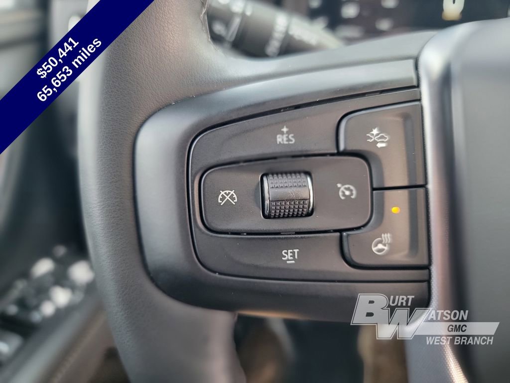 Used 2023 GMC Yukon XL SLT w/ SLT Premium Package image 15