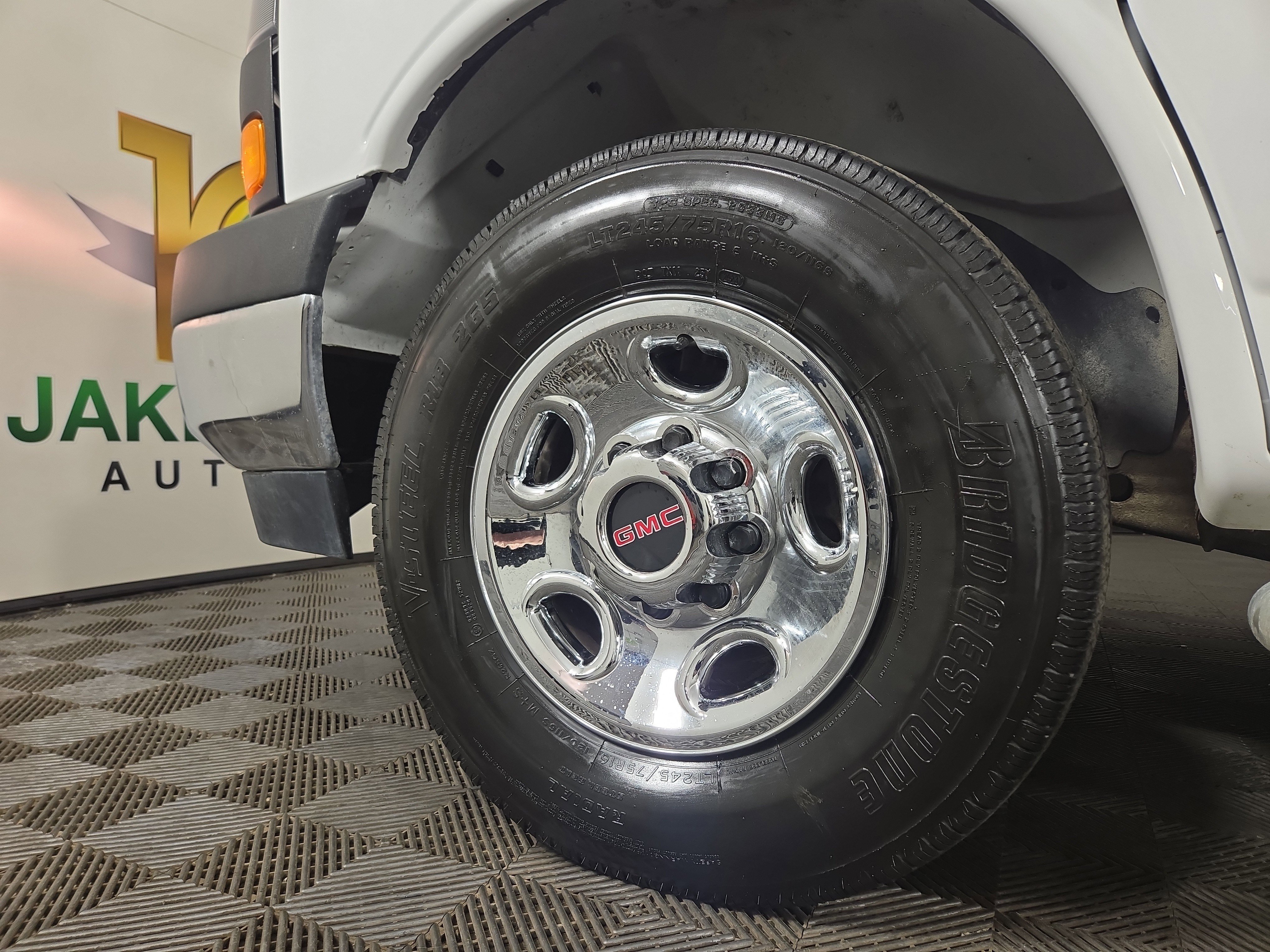 Certified 2023 GMC Savana 2500 w/ Driver Convenience Package image 31