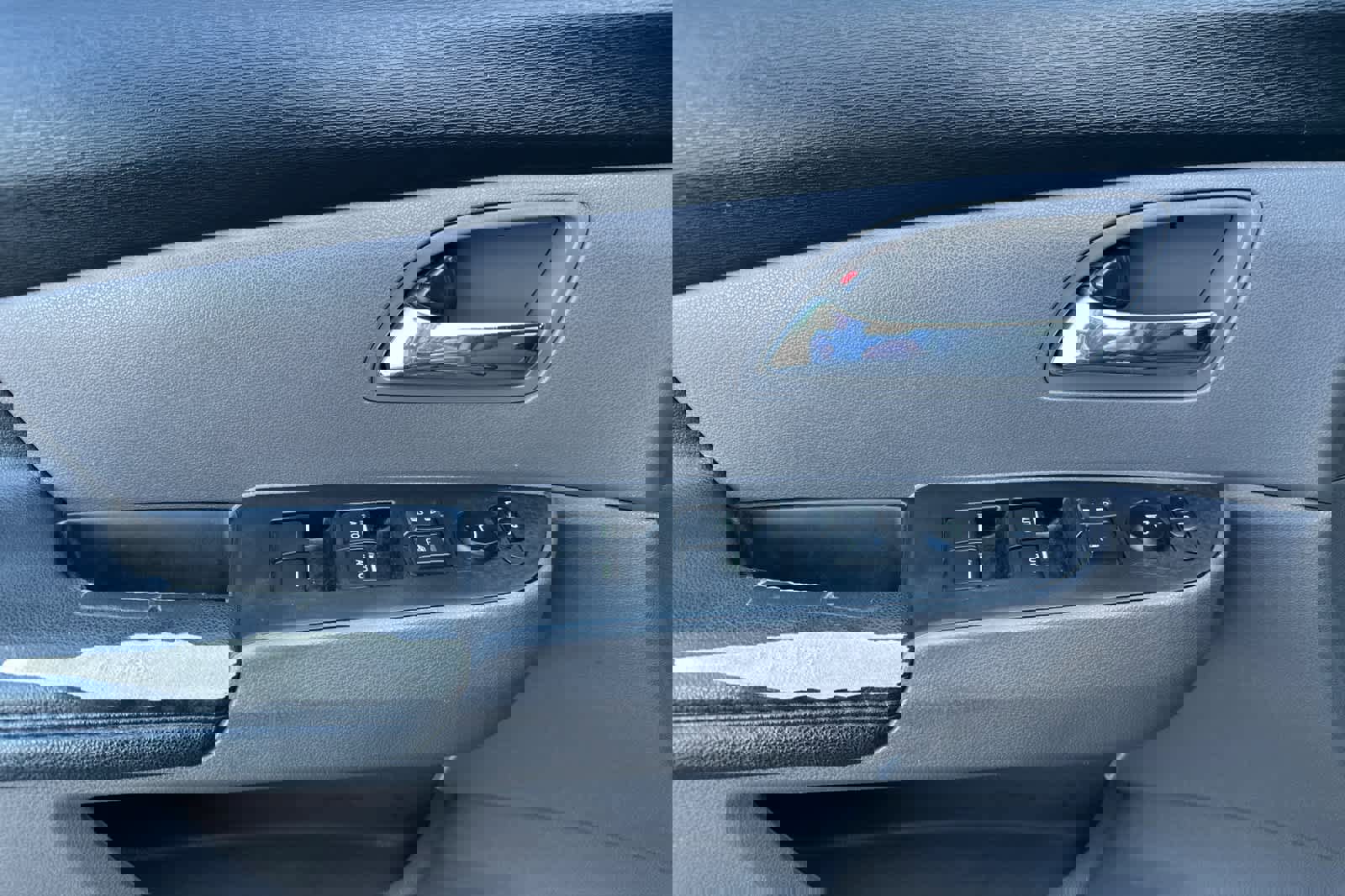 Used 2016 Honda Odyssey EX image 12