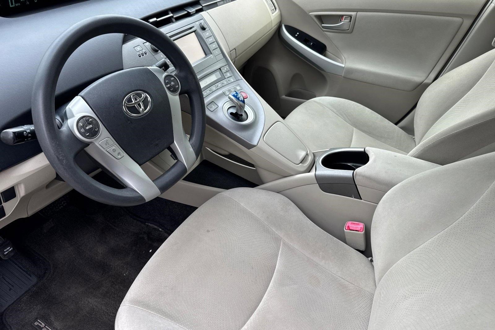 Used 2012 Toyota Prius Three w/ Appearance Pkg image 4