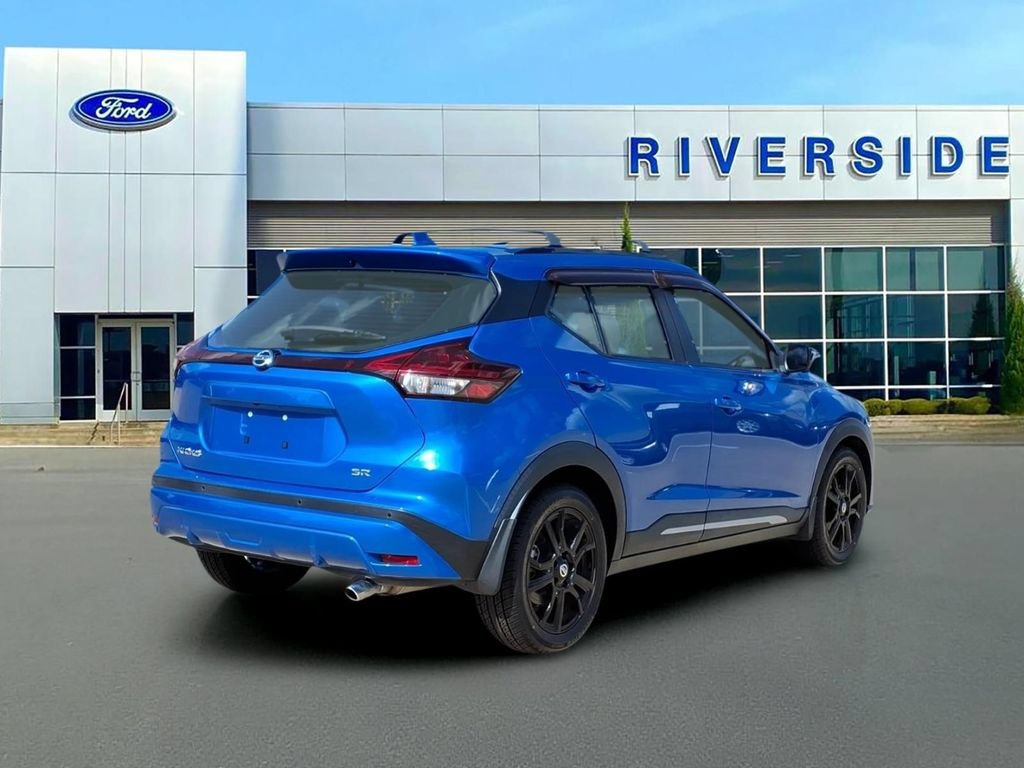 Used 2021 Nissan Kicks SR w/ SR Premium Package FWD image 7