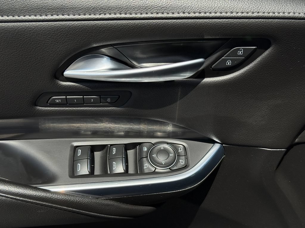 Used 2024 Cadillac XT4 Premium Luxury FWD image 25