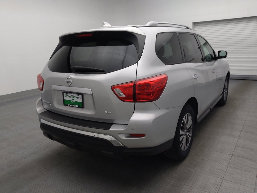 Used 2019 Nissan Pathfinder SV image 9