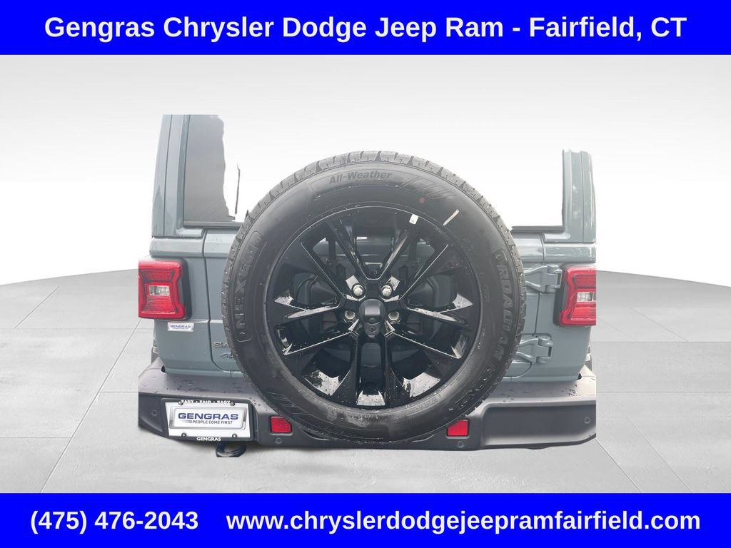 Certified 2025 Jeep Wrangler Unlimited Sahara w/ Safety Group AWD/4WD image 23