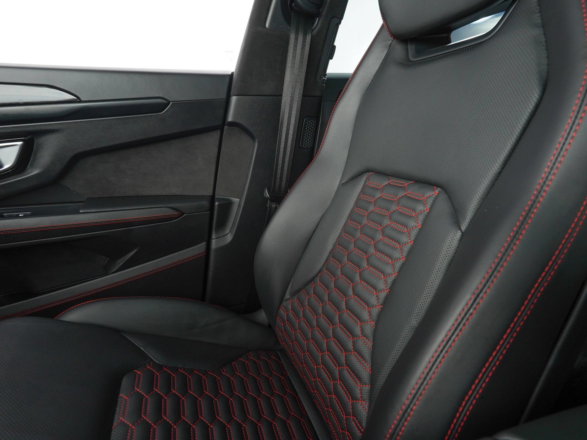Used 2021 Lamborghini Urus AWD/4WD image 26