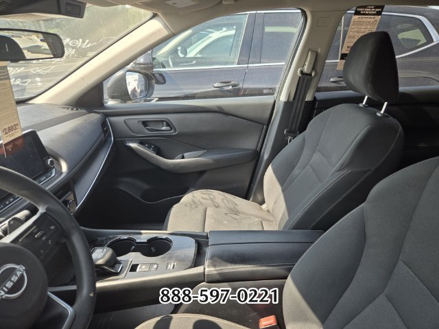 Used 2024 Nissan Rogue S FWD image 8