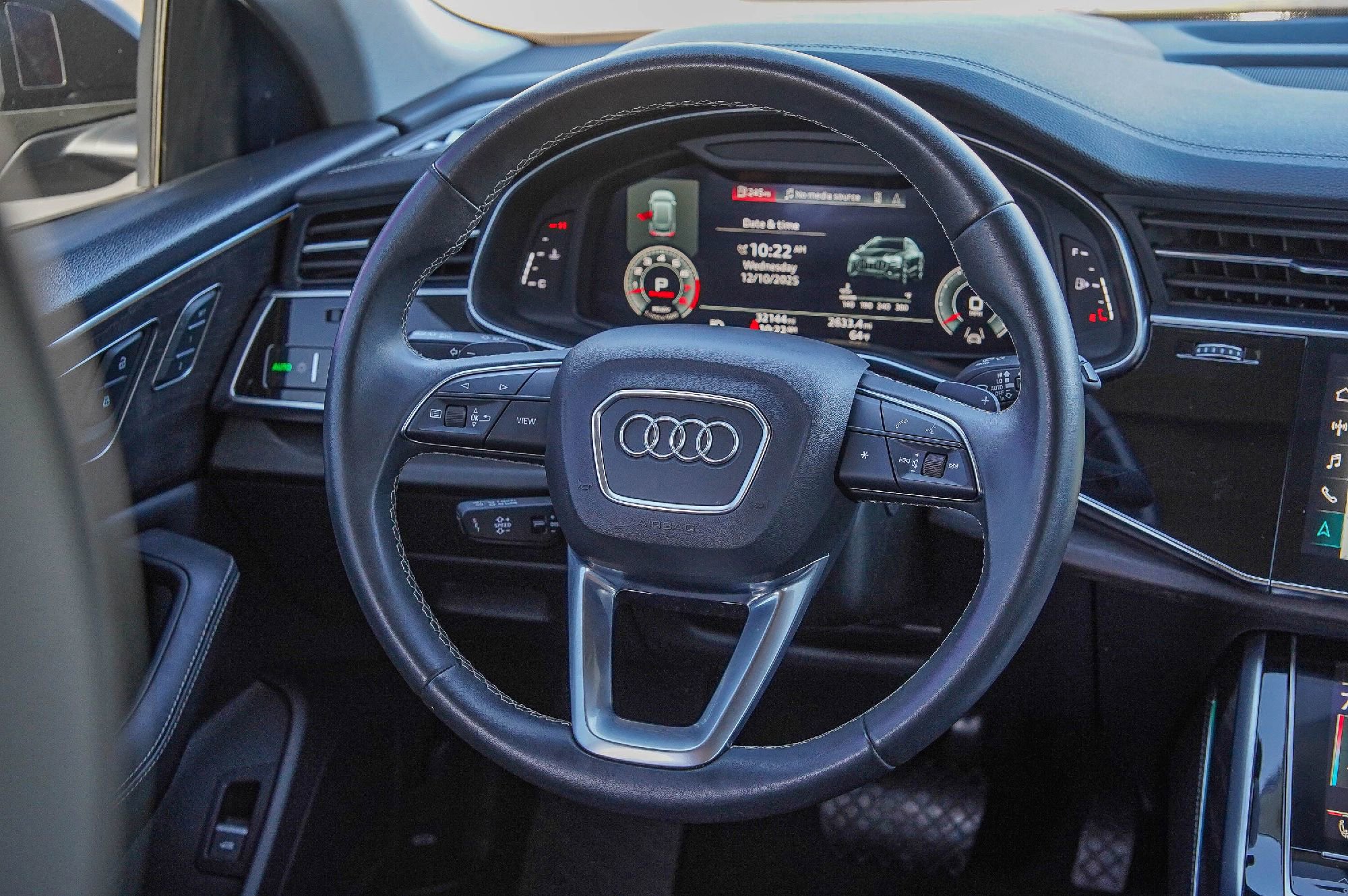 Used 2023 Audi Q8 Prestige w/ Prestige Package image 25