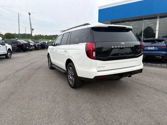 Used 2025 Ford Expedition Active AWD/4WD image 16