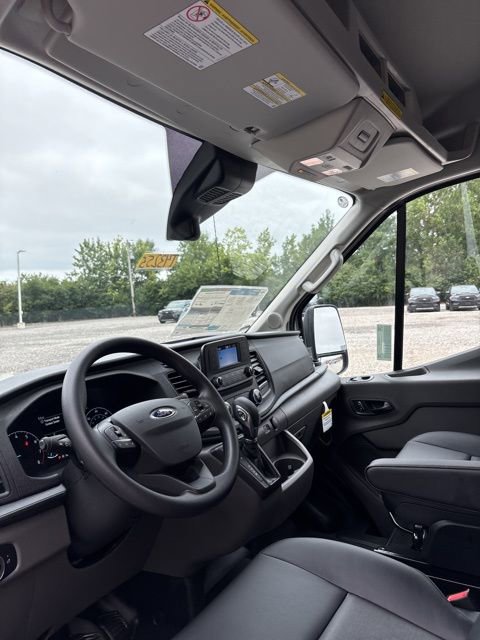 New 2025 Ford Transit 250 148 Medium Roof image 33
