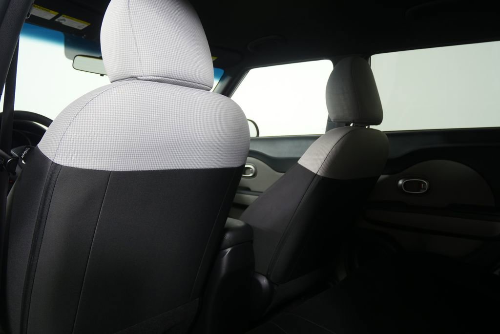 Used 2015 Kia Soul FWD image 15