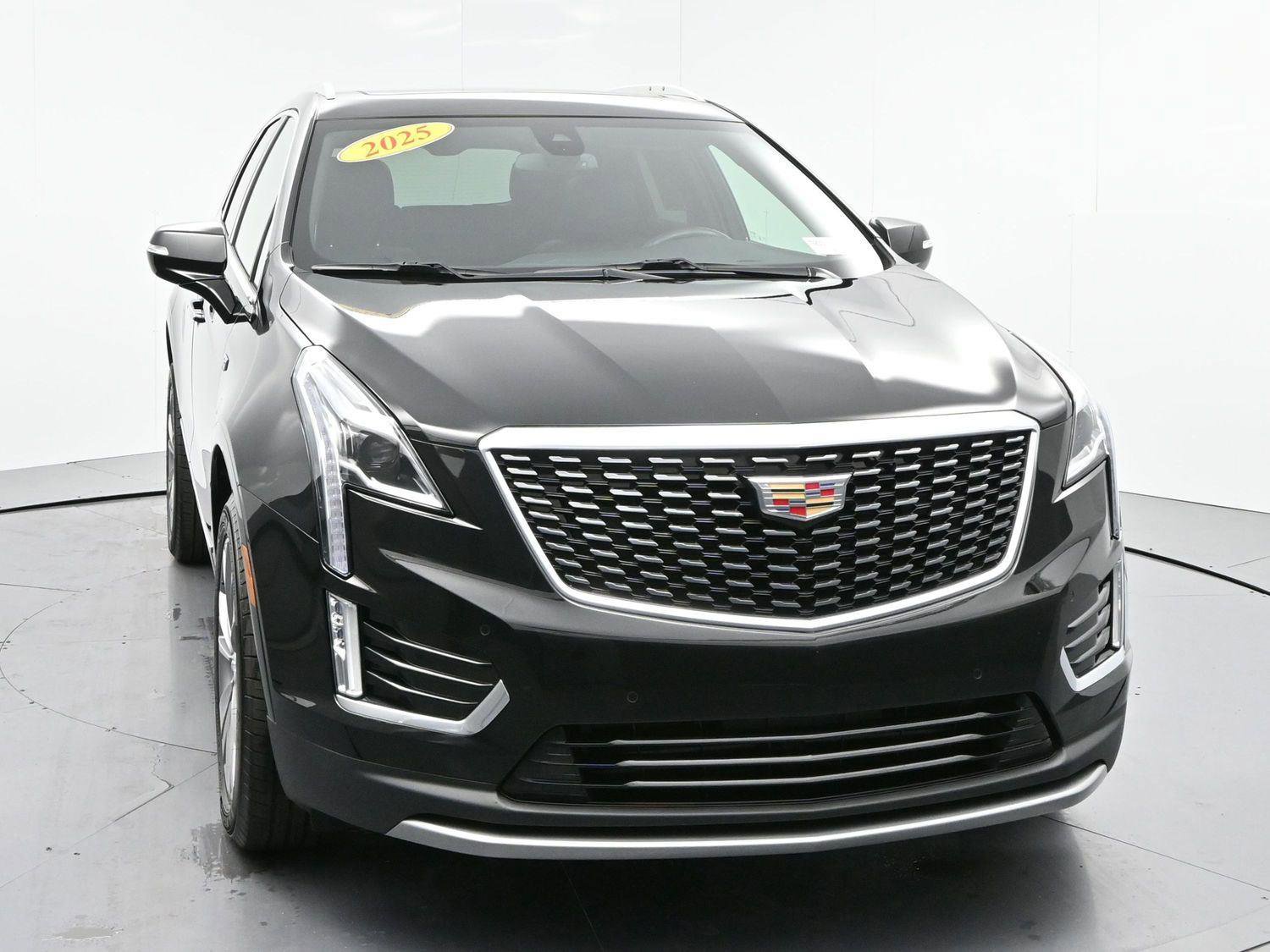 Certified 2025 Cadillac XT5 Premium Luxury image 2