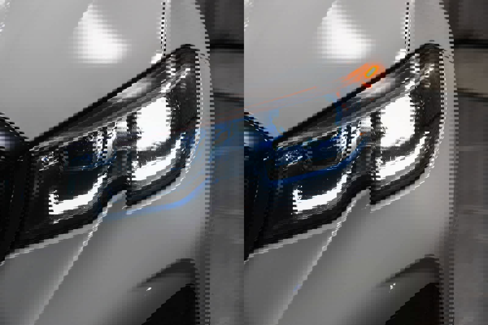 Used 2022 BMW 330i Sedan w/ M Sport Package RWD image 12