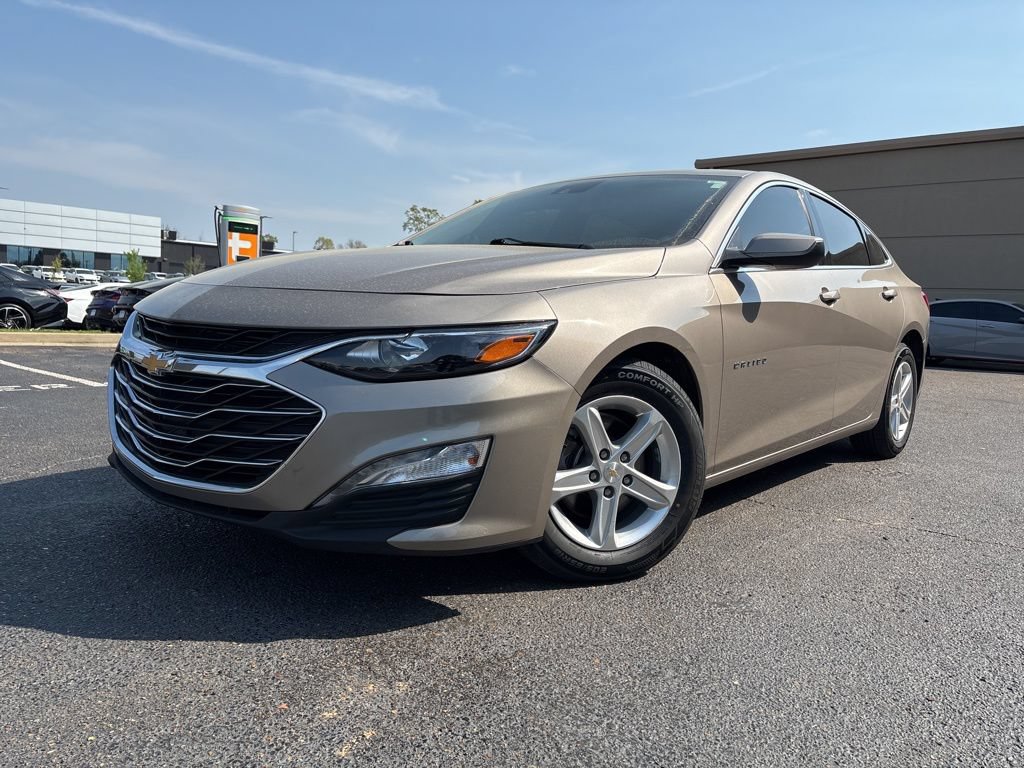 Used 2024 Chevrolet Malibu LT FWD image 1