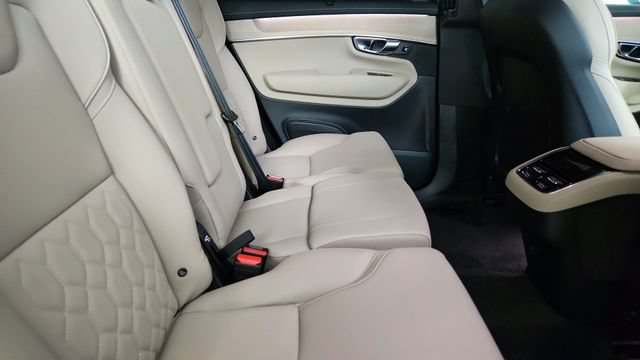 Used 2027 Volvo XC90 B6 Plus AWD/4WD image 36