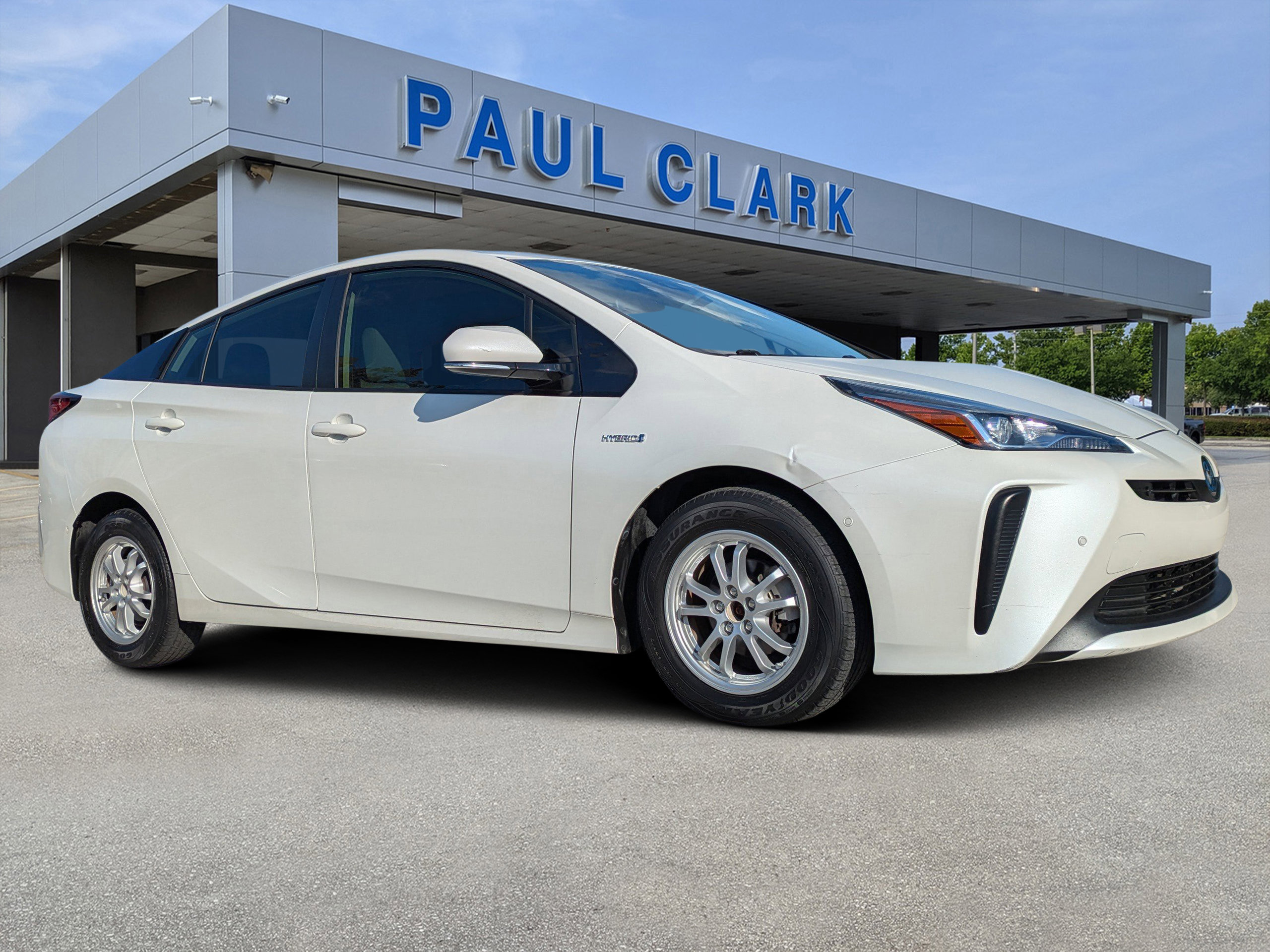 Used 2020 Toyota Prius LE