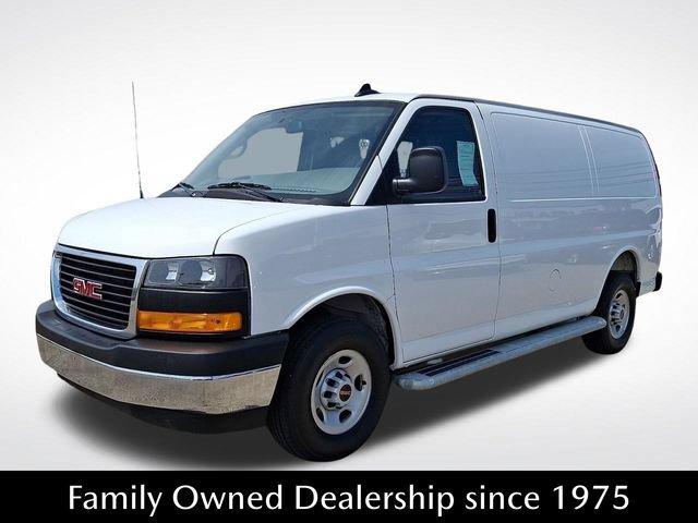 Used 2025 GMC Savana 2500 w/ Driver Convenience Package RWD image 3