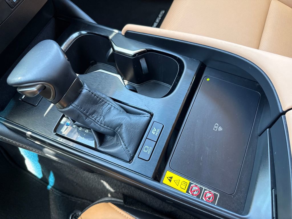 Used 2025 Lexus ES 300h w/ Premium Package FWD image 24