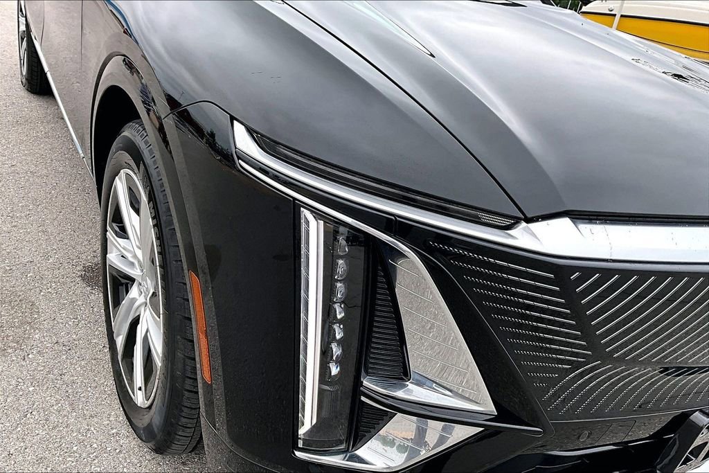 Used 2024 Cadillac Lyriq Tech AWD/4WD image 29