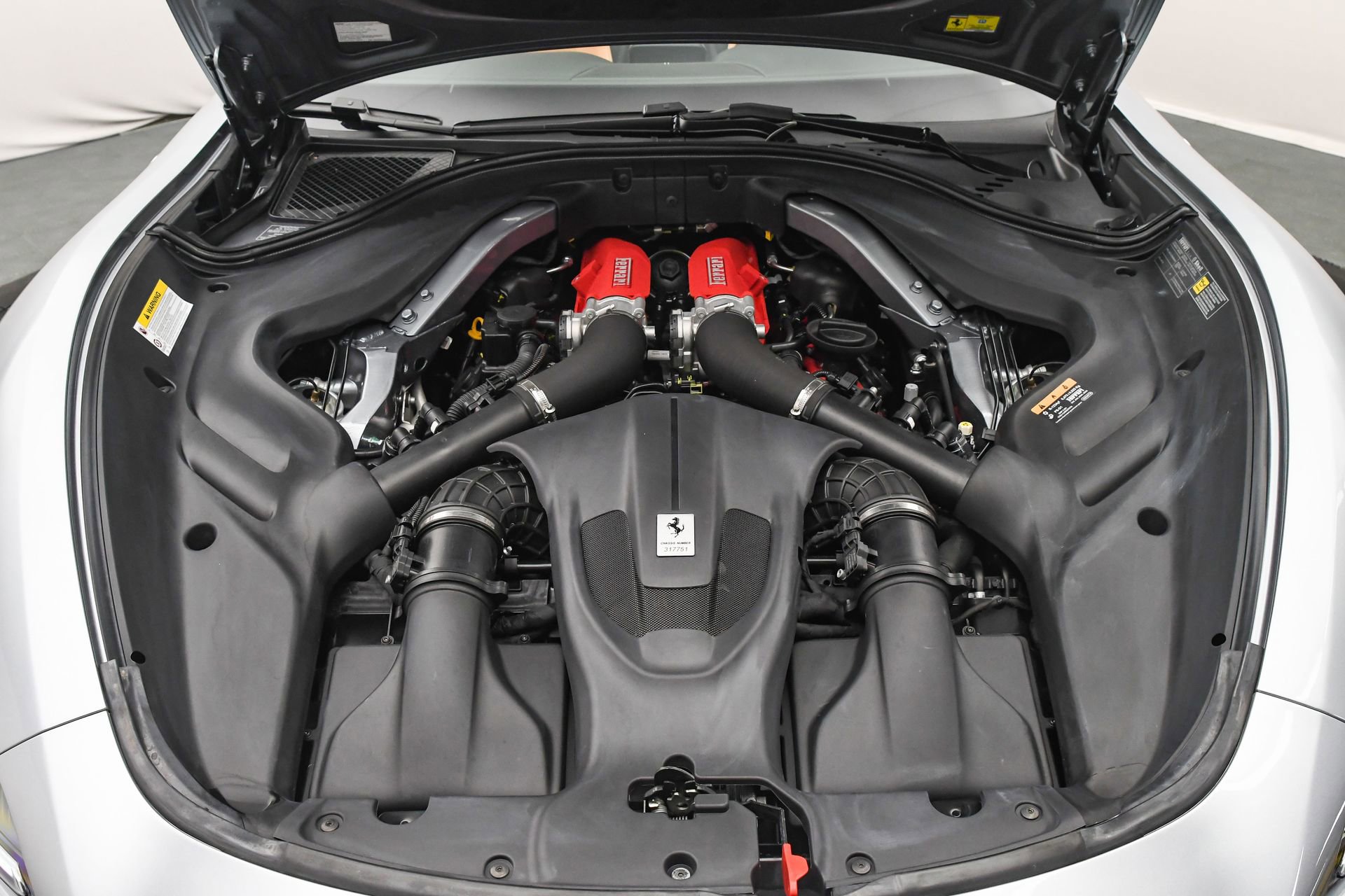 Used 2025 Ferrari Roma Spider image 30