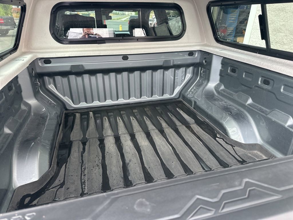 Used 2024 Chevrolet Colorado LT w/ LT Convenience Package image 6
