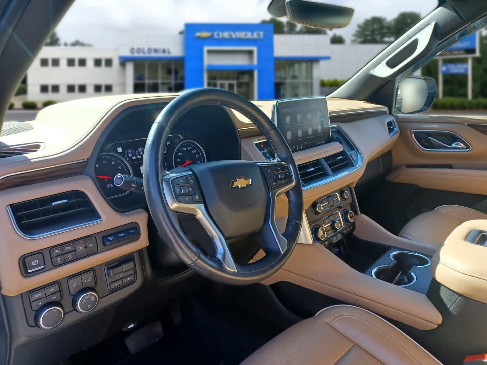Used 2021 Chevrolet Tahoe Premier w/ Premium Package AWD/4WD image 8