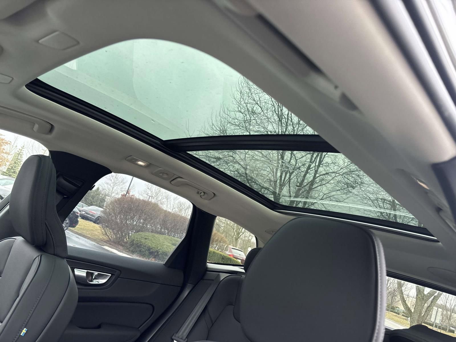 New 2026 Volvo XC60 B5 Plus w/ Protection Package Premier image 23