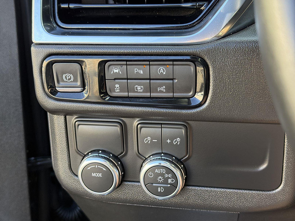 Used 2026 GMC Yukon XL Elevation RWD image 17