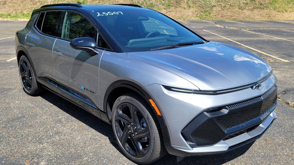 New 2025 Chevrolet Equinox EV RS w/ Convenience Package II image 2