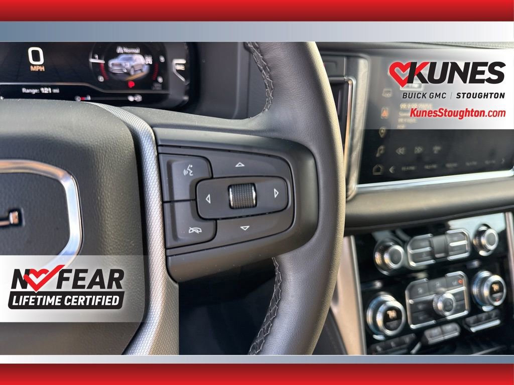 Used 2023 GMC Yukon XL Denali image 32
