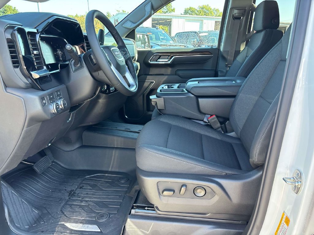 New 2026 GMC Sierra 1500 Elevation w/ Elevation Select Package AWD/4WD image 7