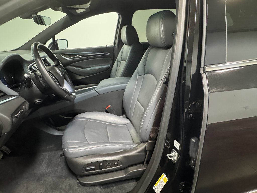 Used 2024 Buick Enclave Premium image 12