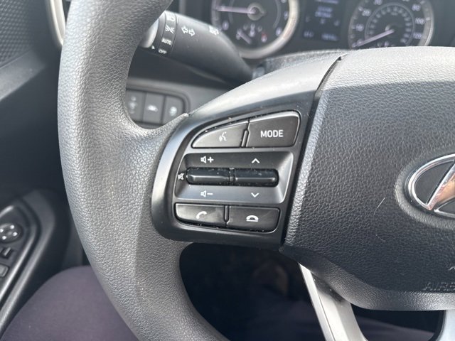 Used 2022 Hyundai Venue SE image 18