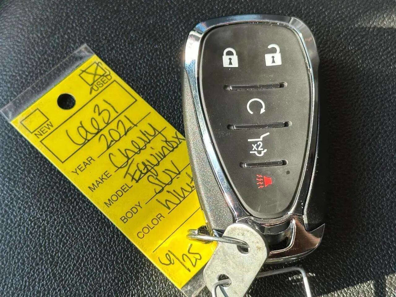 Used 2021 Chevrolet Equinox LT image 41