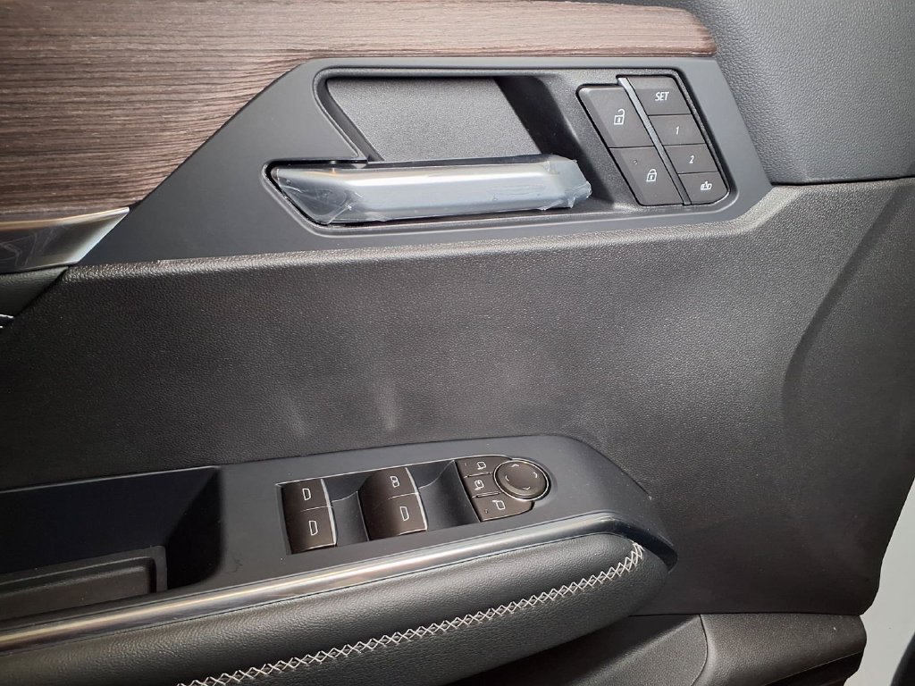 New 2027 GMC Acadia Denali w/ LPO, Floor Liner Package FWD image 16