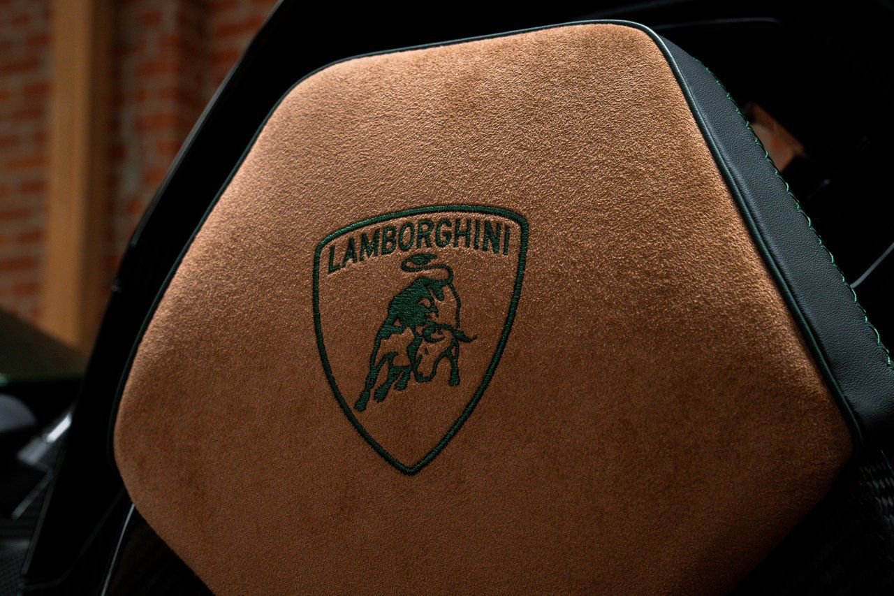 Used 2021 Lamborghini Sian Roadster AWD/4WD image 21